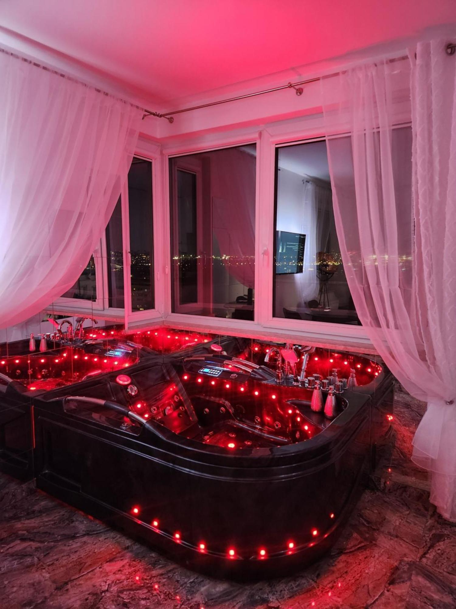 By The Sea - Prestige With A Luxurious Jacuzzi, Sauna And An Exclusive Massage Chair Available In One Of The Apartments! * Gdansk