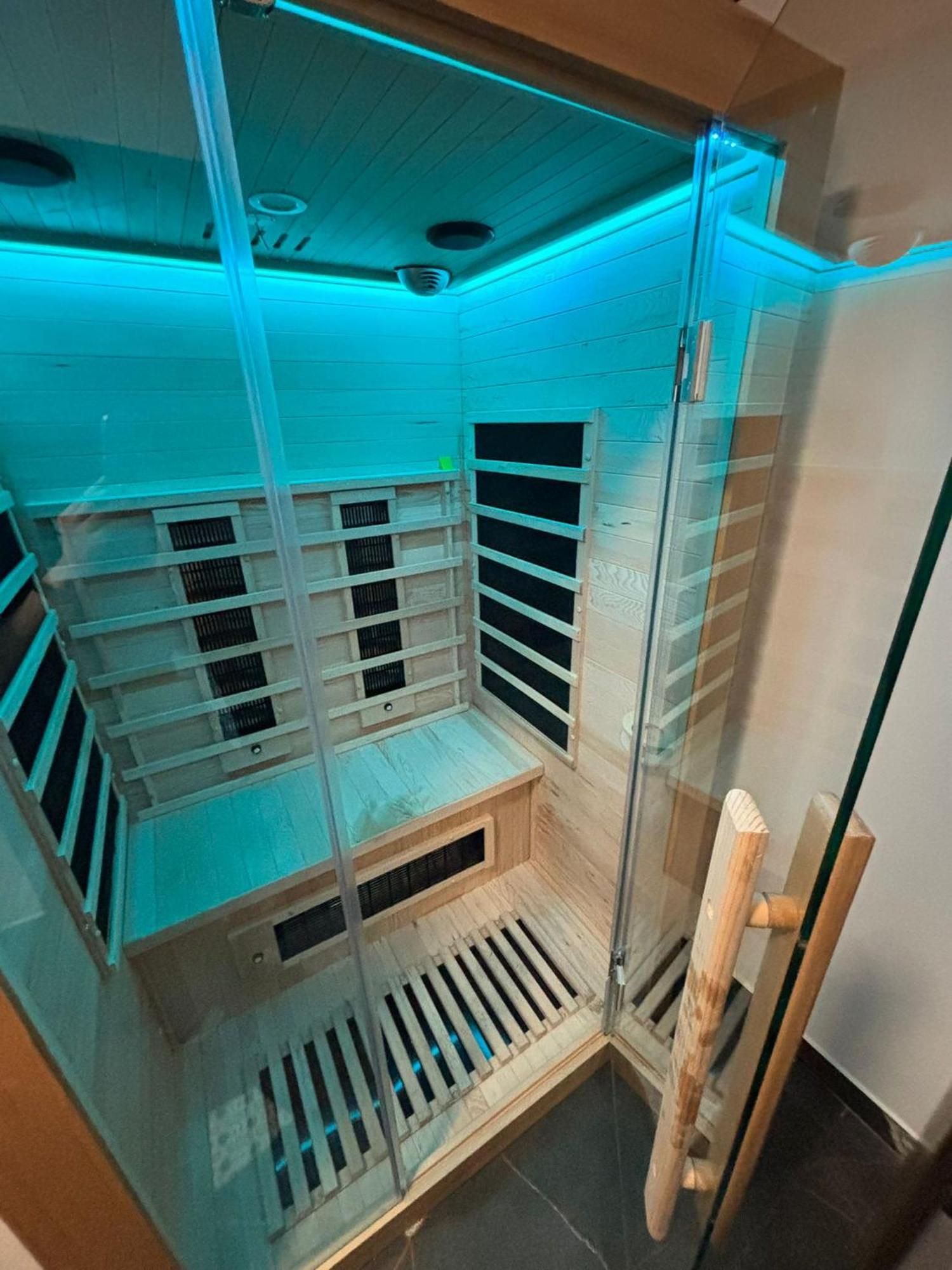 Apartment By The Sea - Prestige With A Luxurious Jacuzzi, Sauna And An Exclusive Massage Chair Available In One Of The Apartments! Danzig